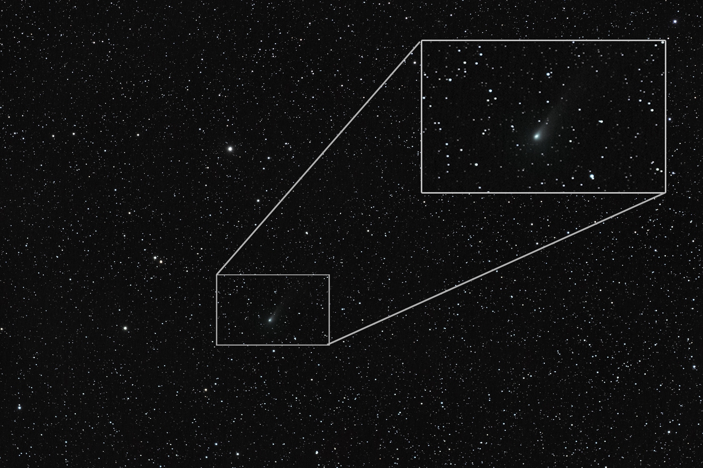 Kométa 67P/Churyumov-Gerasimenko z 4. 12. 2021 o 1:16 SEČ. Canon 77D, Sigma 2.8/150, cl. 4.5, 28x120 s., 1600 ASA. Autor: Marián Urbaník, Krajská hvezdáreň v Žiline