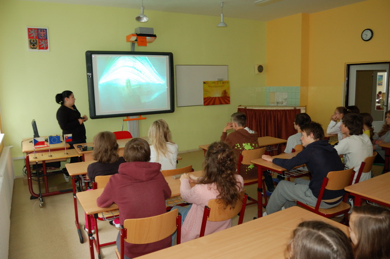 Slnko svieti pre všetkých - na slovenských a českých školách