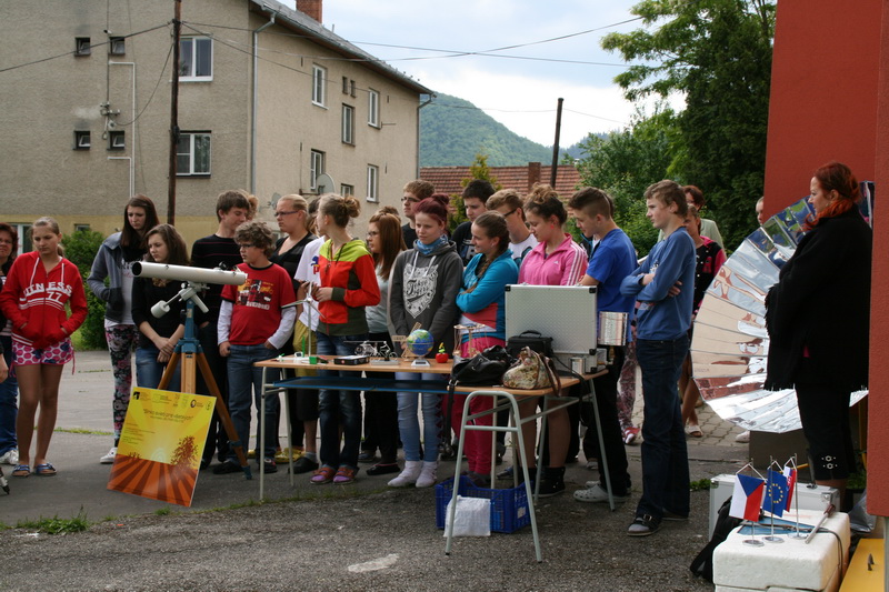 Slnko svieti pre všetkých - na slovenských a českých školách